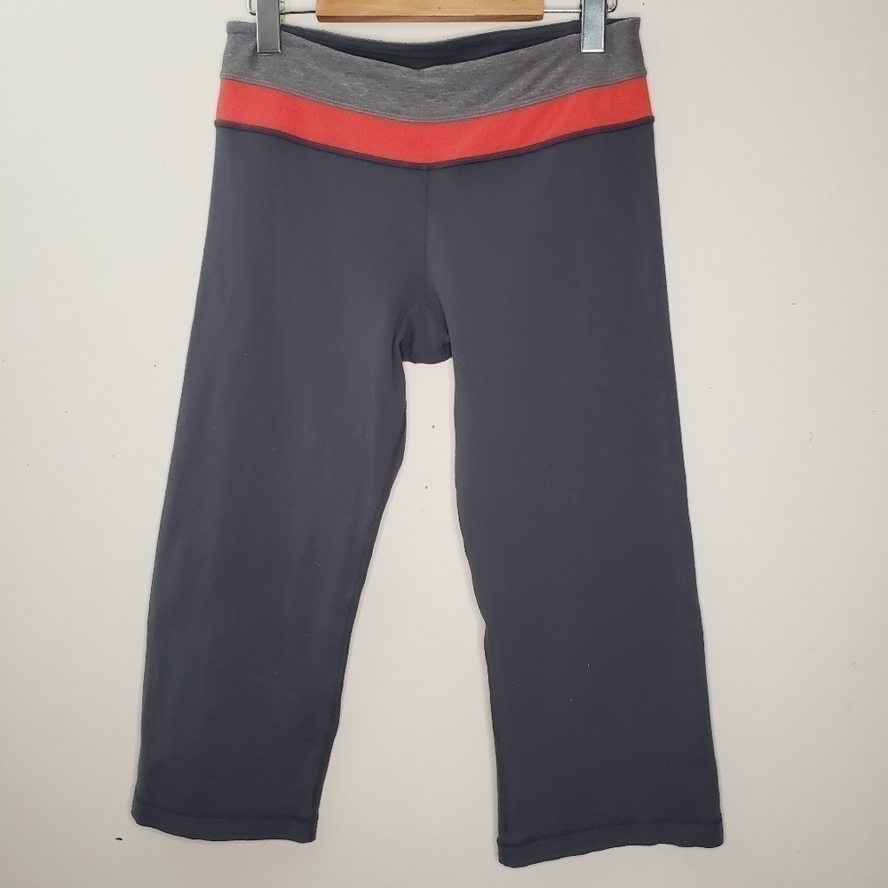 Lululemon Grey Crop Capri Pant Size 6
